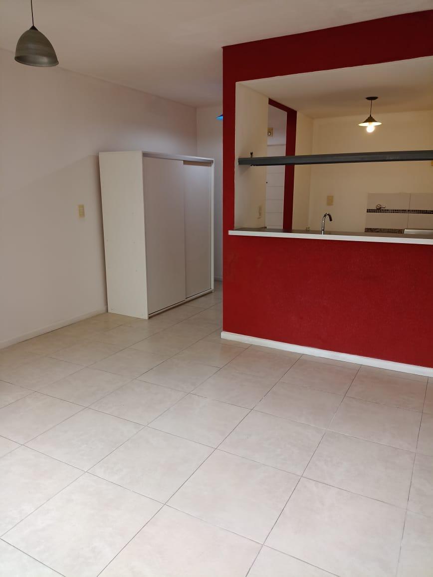 Departamento, Monoambiente, P. Chacabuco, P. Junta 1577; 4° C 5