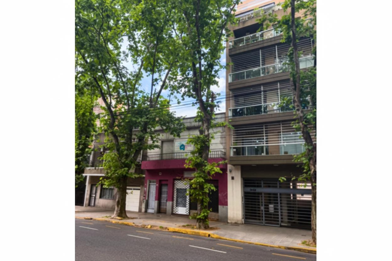 Block, Almagro, Av. H. Yrigoyen 3822, 2 Pisos, 260 M2 Totales