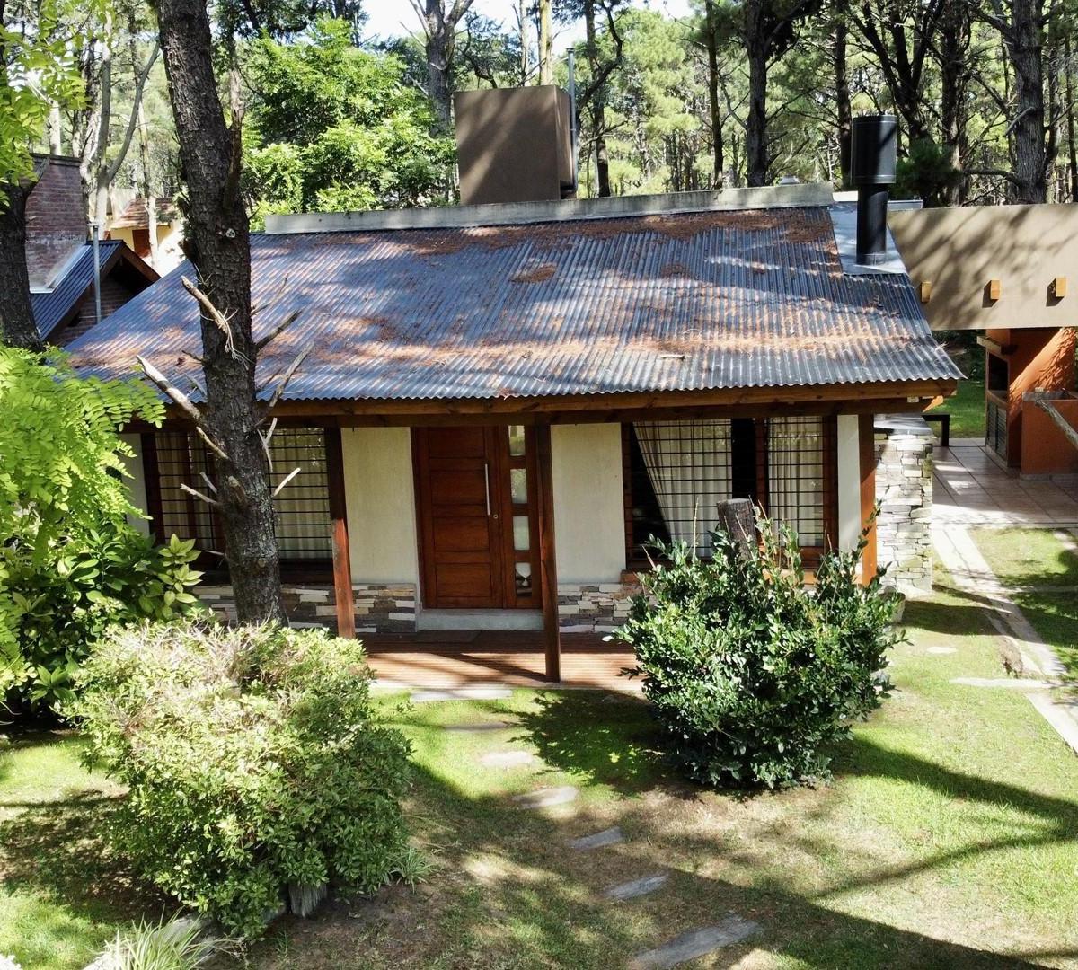 Casa en Venta Ubicado en Costa del Este, con Gas Natural, Costa Atlántica, Buenos Aires 1
