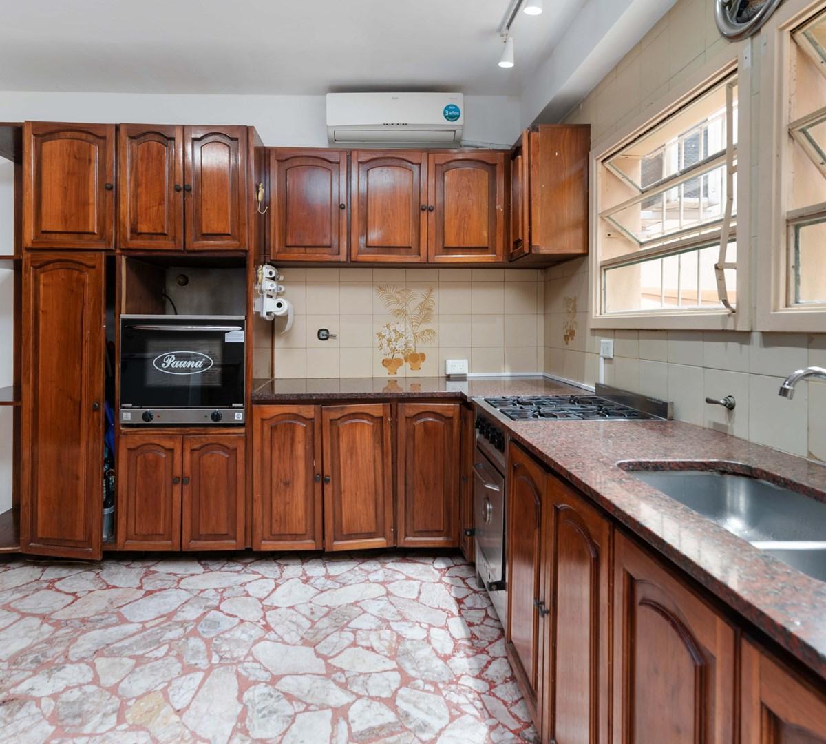 Casa Chalet en Venta en Villa del Parque, Capital Federal, Buenos Aires 2
