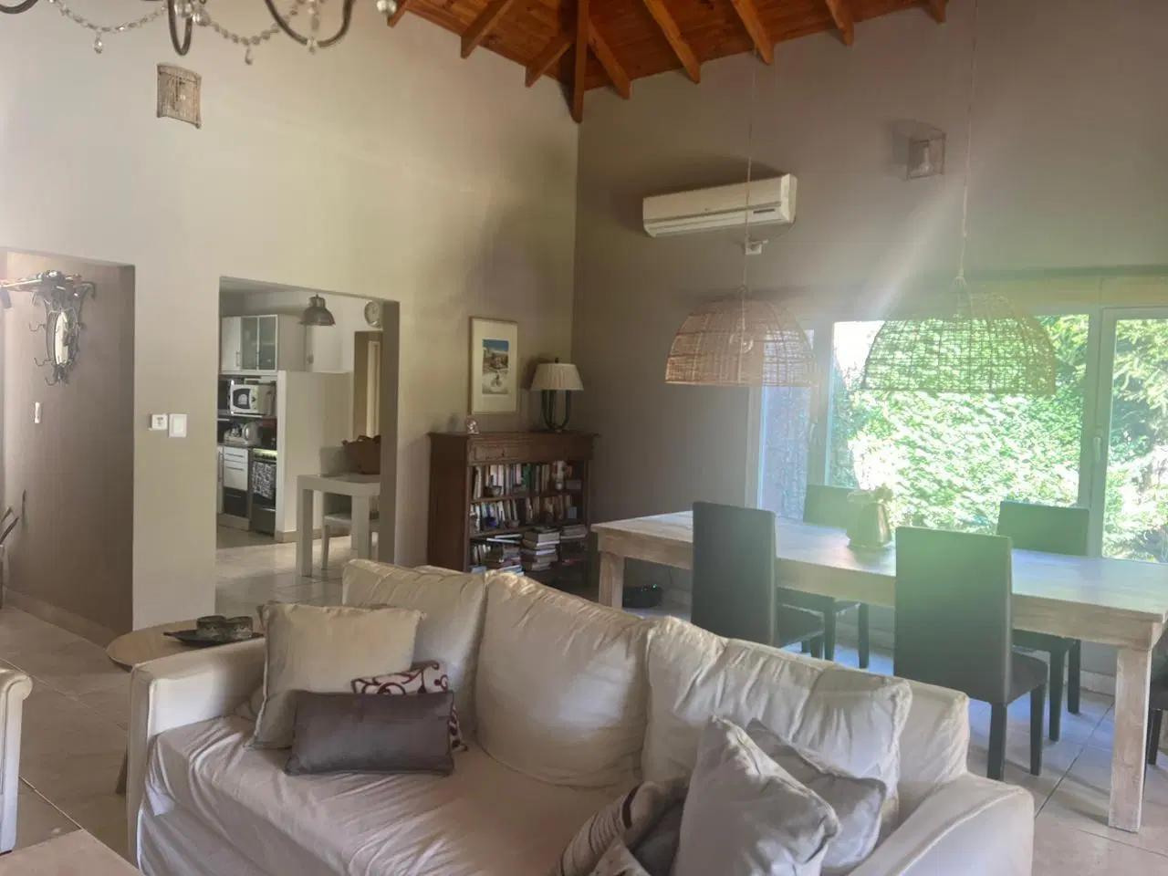 Casa en una planta  en Venta 3 dormitorios mas escritorio y 4 baños en Los Jazmines, Pilar del Este, 4