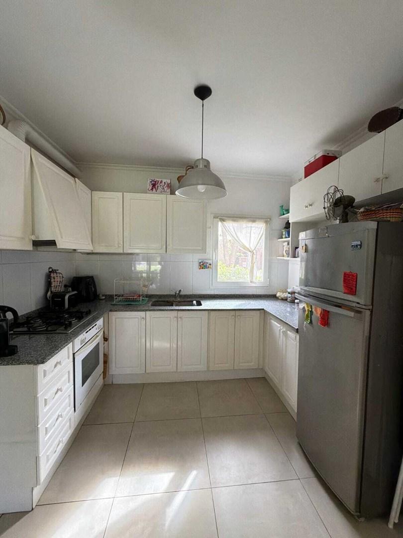 Foto de Casa en Venta 3 dormitorios con pileta, Barrio Los Jazmines, Pilar del, imagen 3