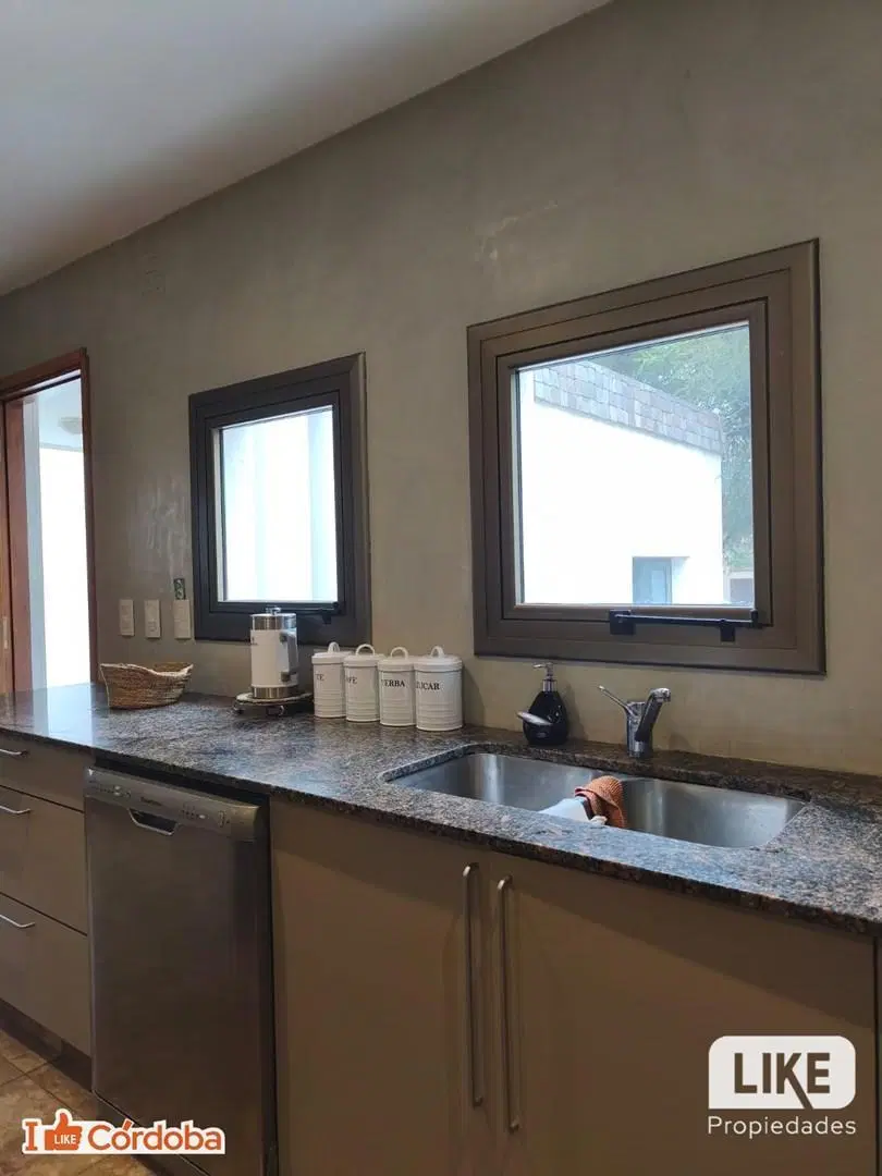 Casa Chalet  en Venta en El Bosque Club de Campo, Córdoba 2