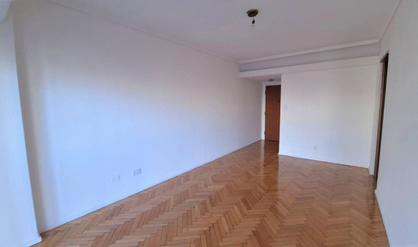 Foto de 3 ambientes al frente y con balcon, en alquiler Villa Crespo!!, imagen 3