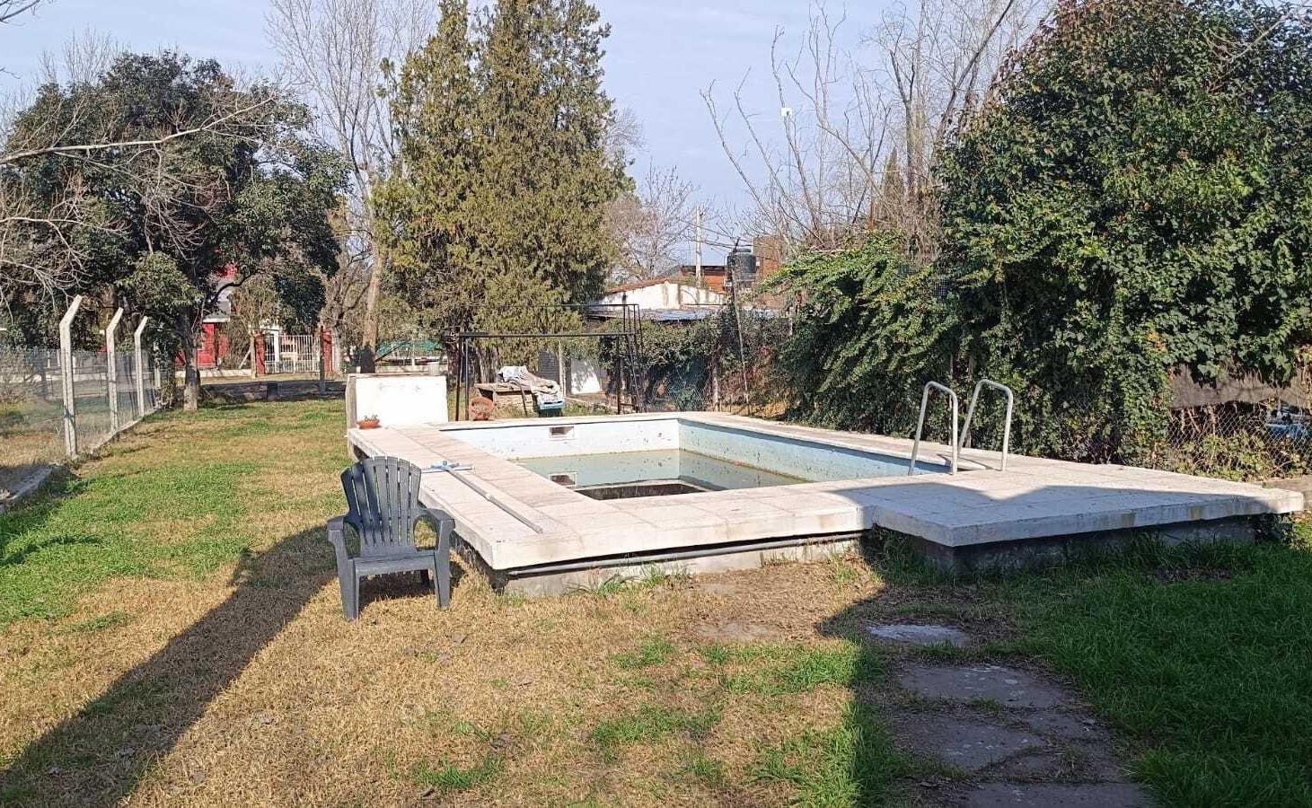Foto de Casa Chalet en Alquiler en Pueblo Esther, Rosario, Santa Fe, imagen 1