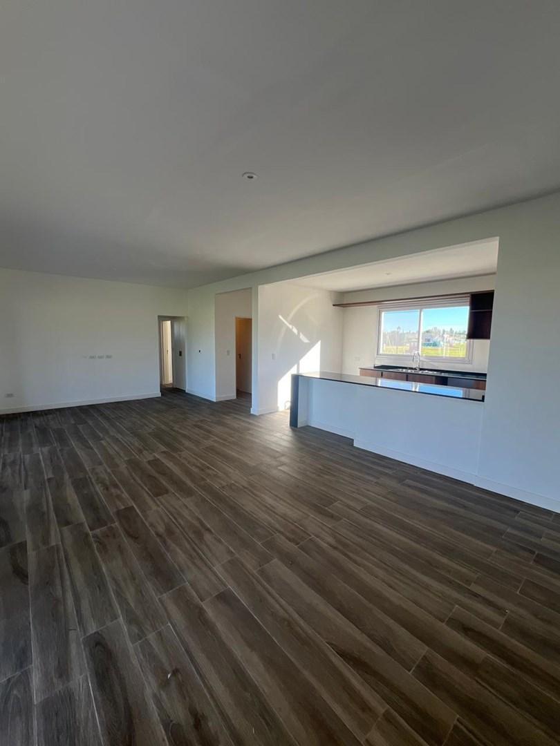 Foto de Casa en Venta 1 planta 3 dormitorios mas escritorio , Santa Sofía, imagen 2
