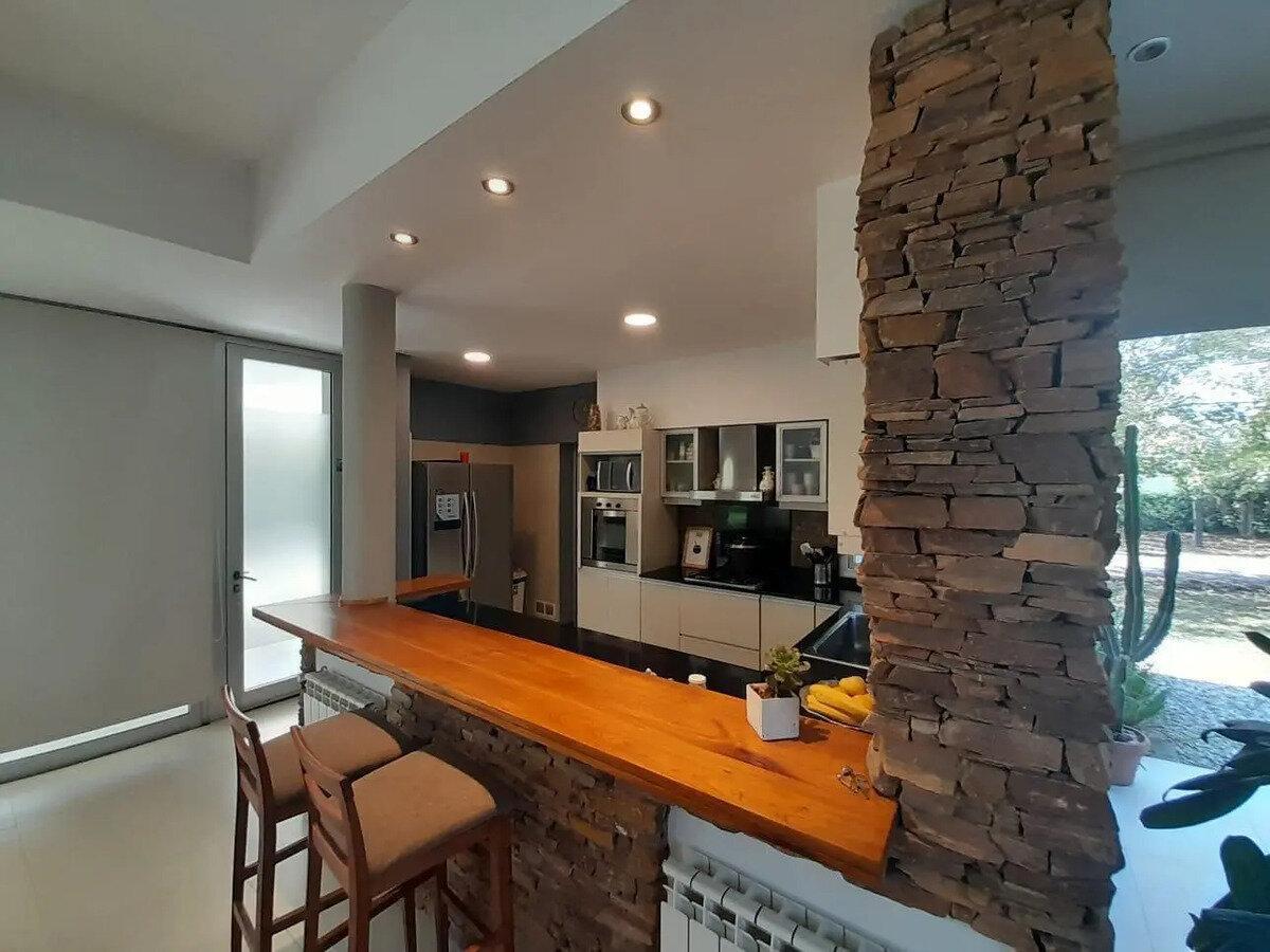 Foto de Venta Casa Chalet Barrio Privado En Ibarlucea, imagen 1