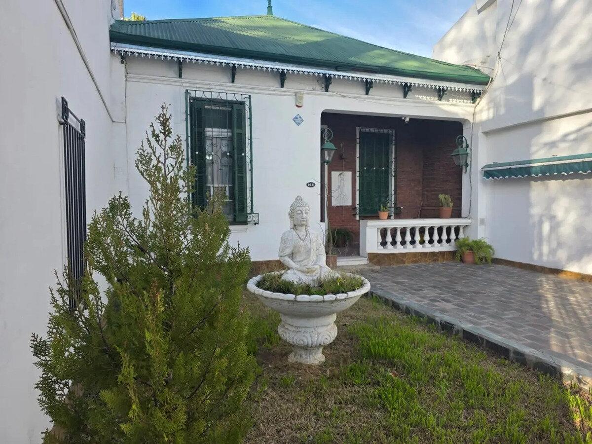 Foto de Casa Chalet Con Personalidad En Venta En Rosario, Santa Fe, Argentina, imagen 1