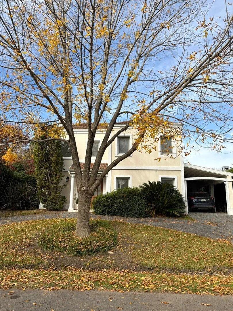 Foto de Casa En Venta 3 Dormitorios Con Pileta, Barrio Los Jazmines, Pilar Del, imagen 1