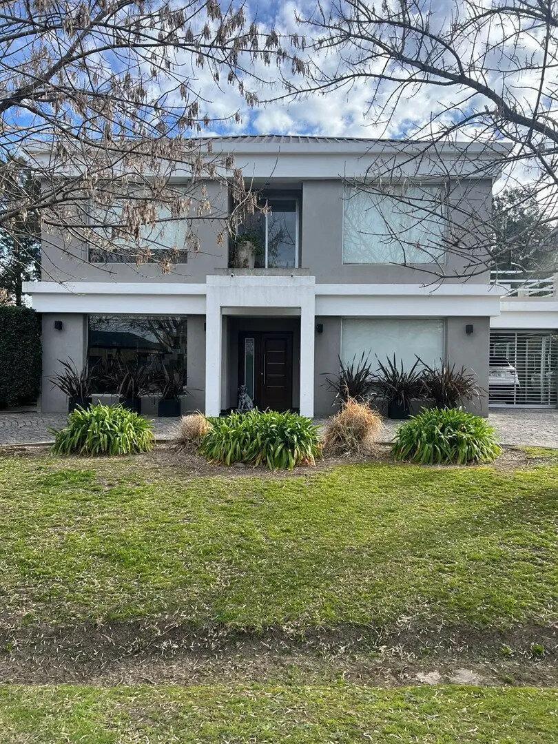 Foto de Casa En Venta 4 Dormitorios, Impecable, Moderna Con Pileta En Los, imagen 2