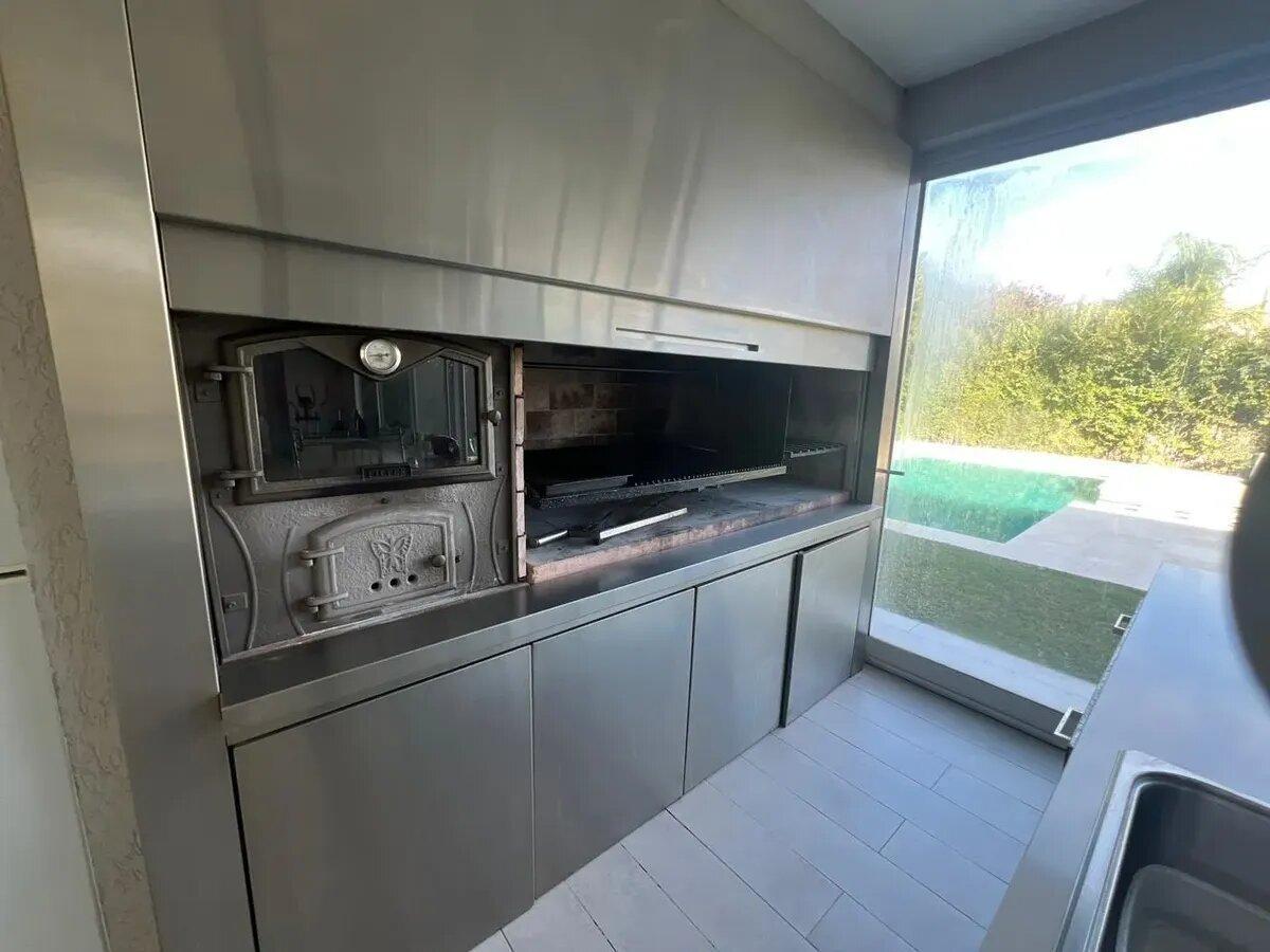 Foto de Casa En Venta 4 Dormitorios,, Moderna Impecable En Santa Guadalupe, imagen 3