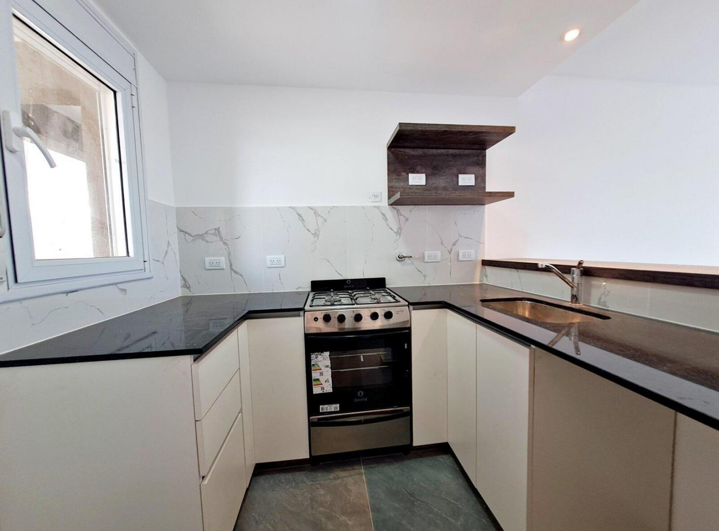 Foto de Departamento en alquiler Alem 2351, imagen 2
