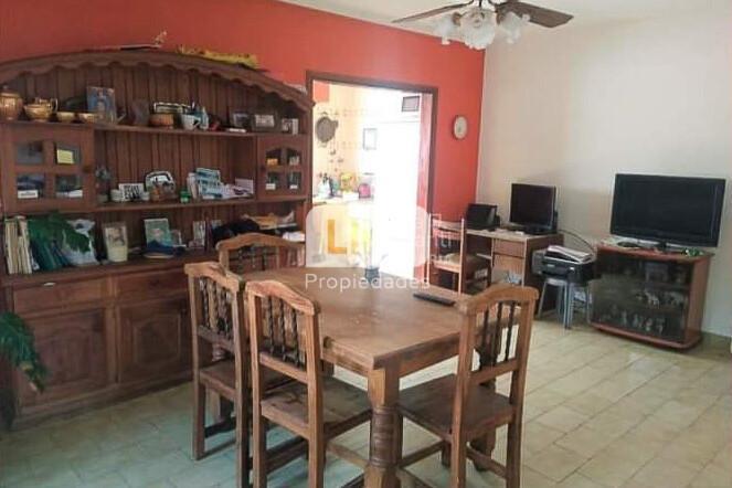 Foto de Venta casa con local comercial y deposito, imagen 5