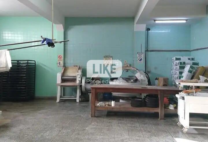 Foto de Venta casa con local comercial y deposito, imagen 2