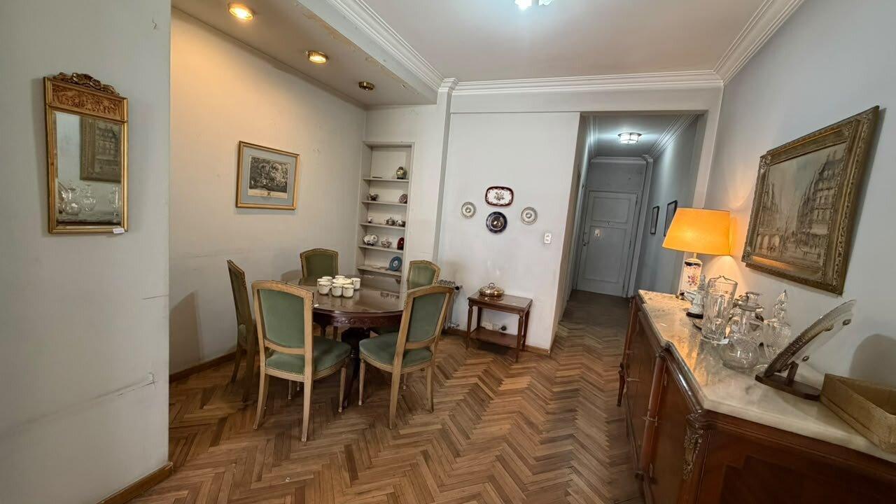 Foto de Departamento EN VENTA. A reciclar, tres dormitorios, con balcon al, imagen 5