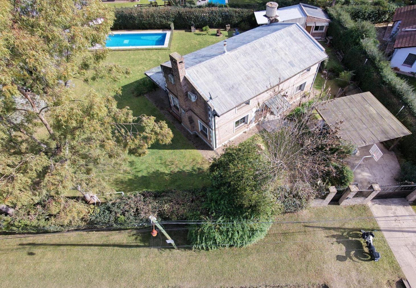 Foto de Chalet Tradicional en Acacias Blancas | Lote de 1244m² con Piscina y, imagen 4