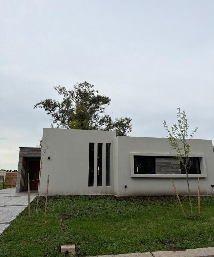 Foto de Casa en VENTA en Santa Sofía, 1 planta, 3 dormitorios, 2 baños, galería, imagen 2