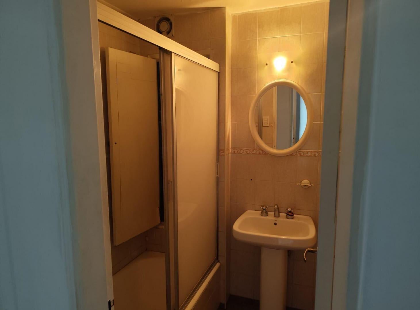 Foto de Departamento tres dormitorios en venta montevideo y roca, imagen 1
