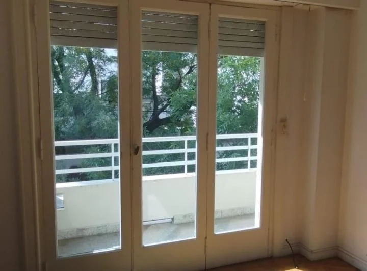 Precioso semipiso de 3 ambientes con balcón corrido a la calle 3