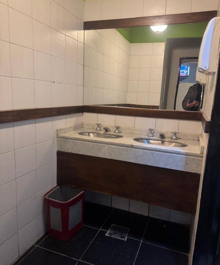 Local de 139 m2 en venta y alquiler en Recoleta - SOTANO