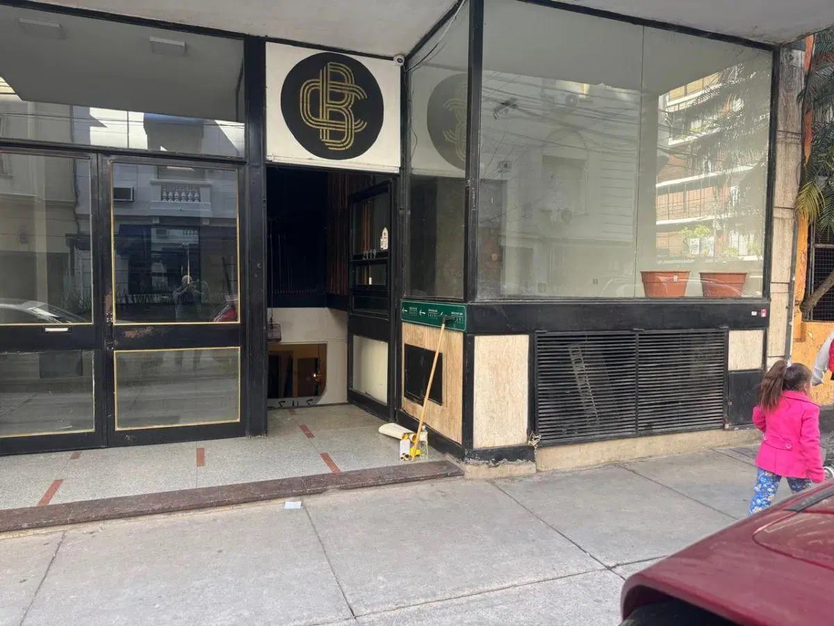 ORDEN DE VENDER! Local de 139 m2 A USD669 EL METRO - SOTANO 3