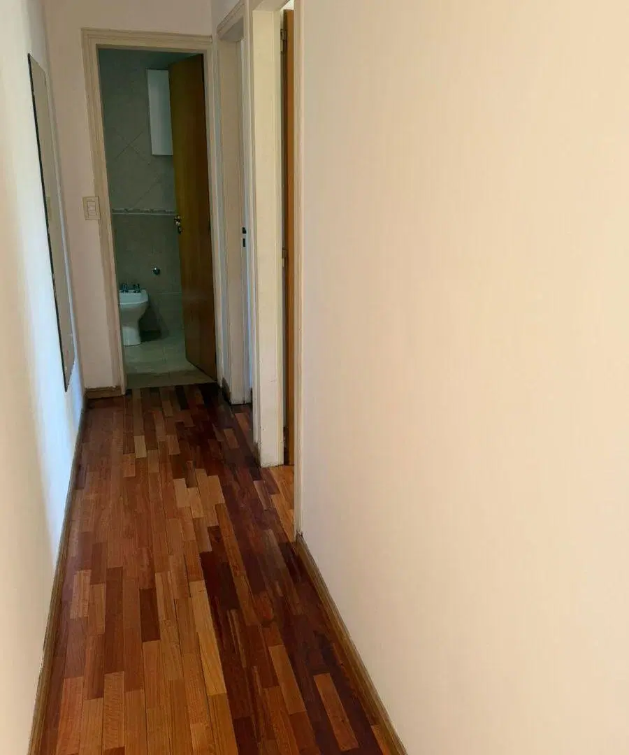 Precioso 3 amb en venta con balcon corrido y cochera de 22 años. 5