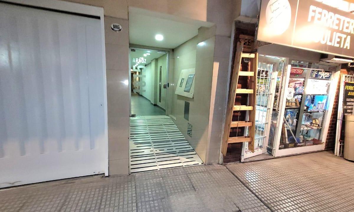 Foto de EXCELENTE UBICACIÓN "Araoz 1815", DEPARTAMENTO 2 AMBIENTES CON BALCÓN, imagen 2