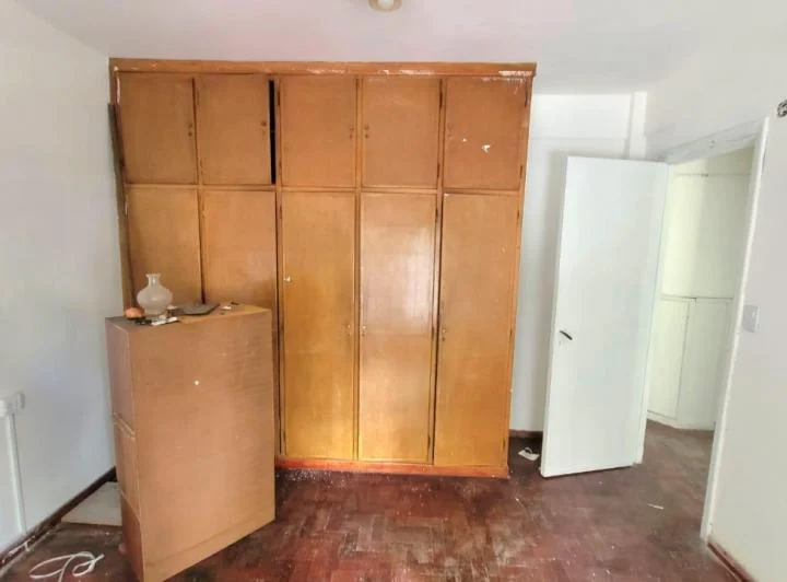 EXCELENTE UBICACIÓN "Escalada 20", DEPARTAMENTO 3 AMBIENTES AL FRENTE CON BALCÓN 4