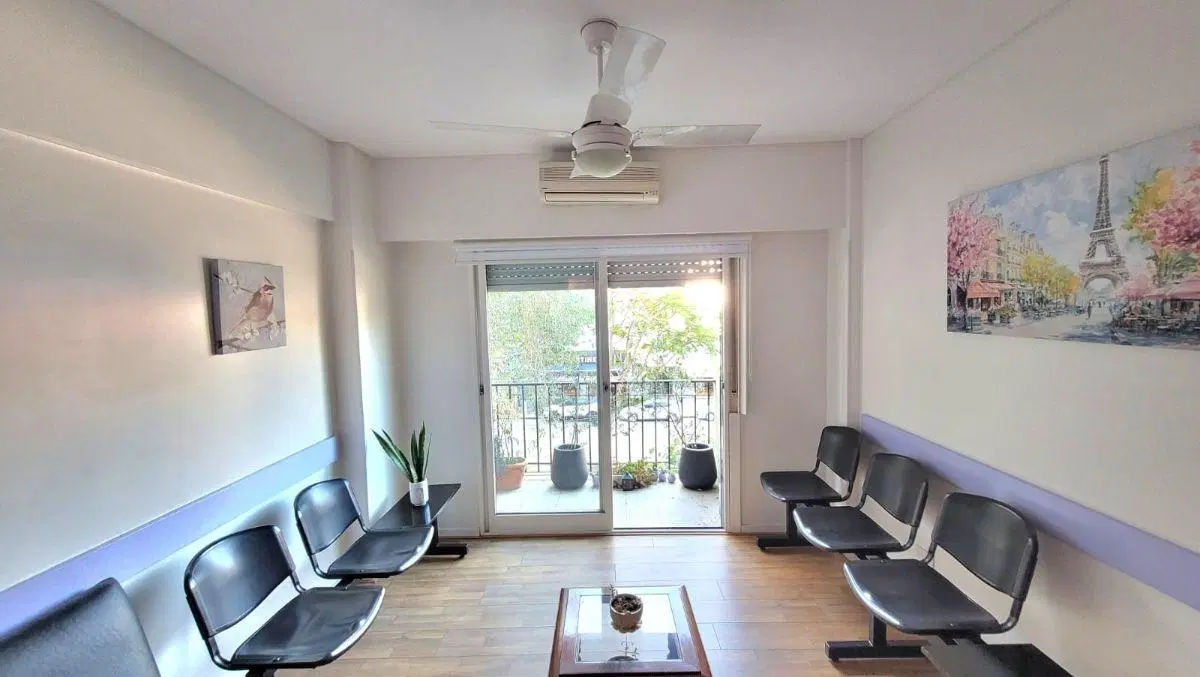 EXCELENTE UBICACIÓN "Av. Maipu 2322", DEPARTAMENTO 4 AMBIENTES CON PATIO y BALCÓN 5