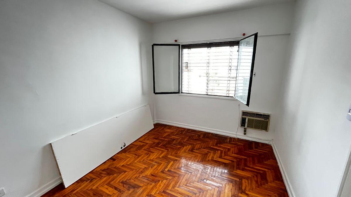 Foto de EXCELENTE UBICACION" EMILIO MITRE 75, 2 AMB. LATERAL, MUY LUMINOSO, imagen 3