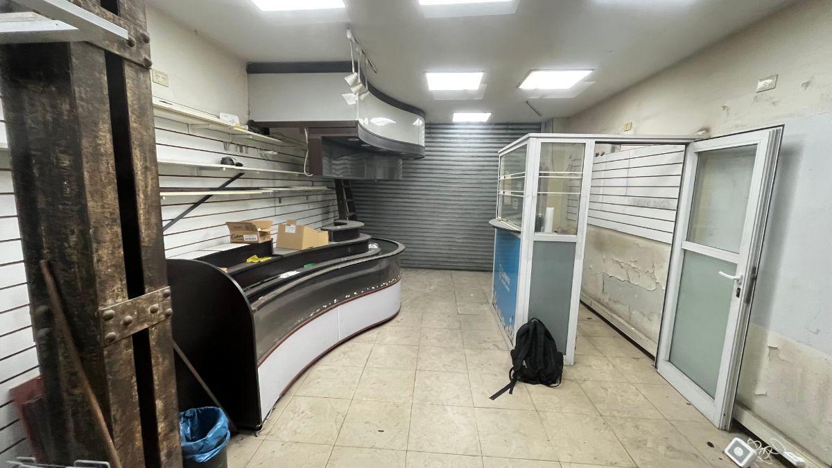 Foto de LOCAL - VENTA - MICROCENTRO, SAN MARTIN 428 A MTS DE AV. CORRIENTES, imagen 5