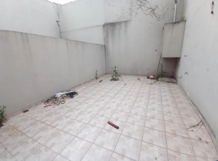 Alquiler Monoambiente en Liniers con Patio Grande 3