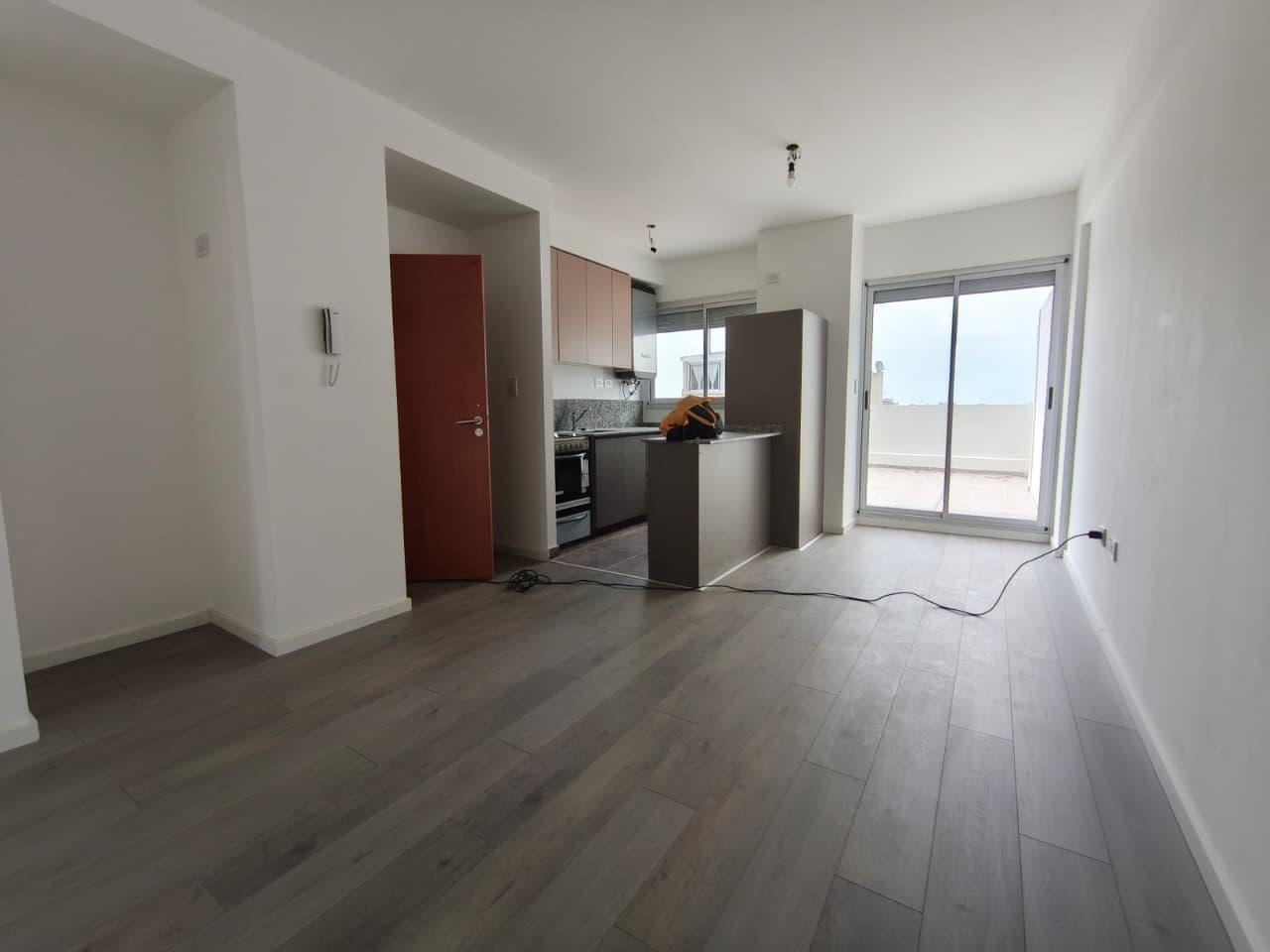 Departamento 2 AMB en Liniers CON BALCON ATERRAZADO