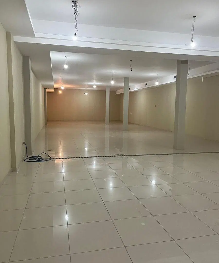 Alquiler • Importante Local Comercial • Liniers 5