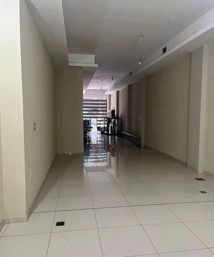 Alquiler • Importante Local Comercial • Liniers 3