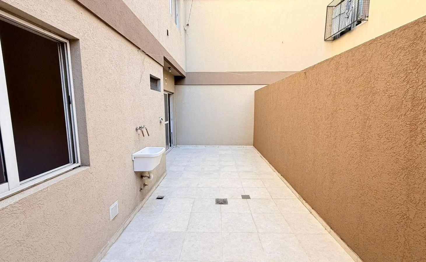Departamento 2 AMBIENTES - PLANTA BAJA 2
