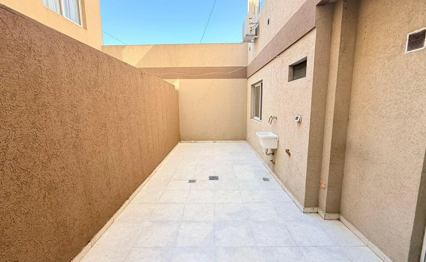Departamento 2 AMBIENTES - PLANTA BAJA 3