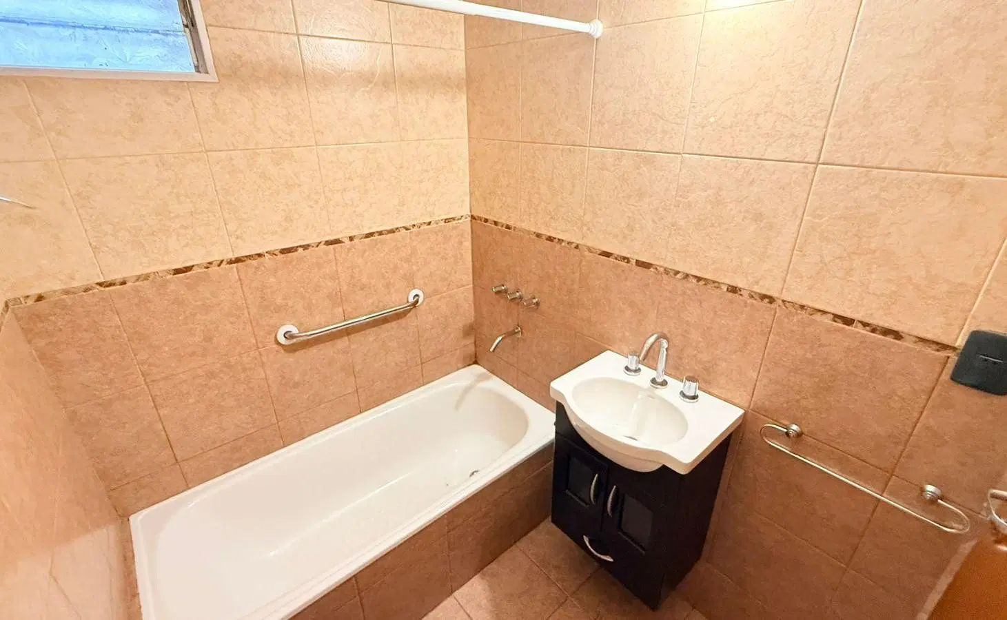 Departamento 2 AMBIENTES - PLANTA BAJA 5