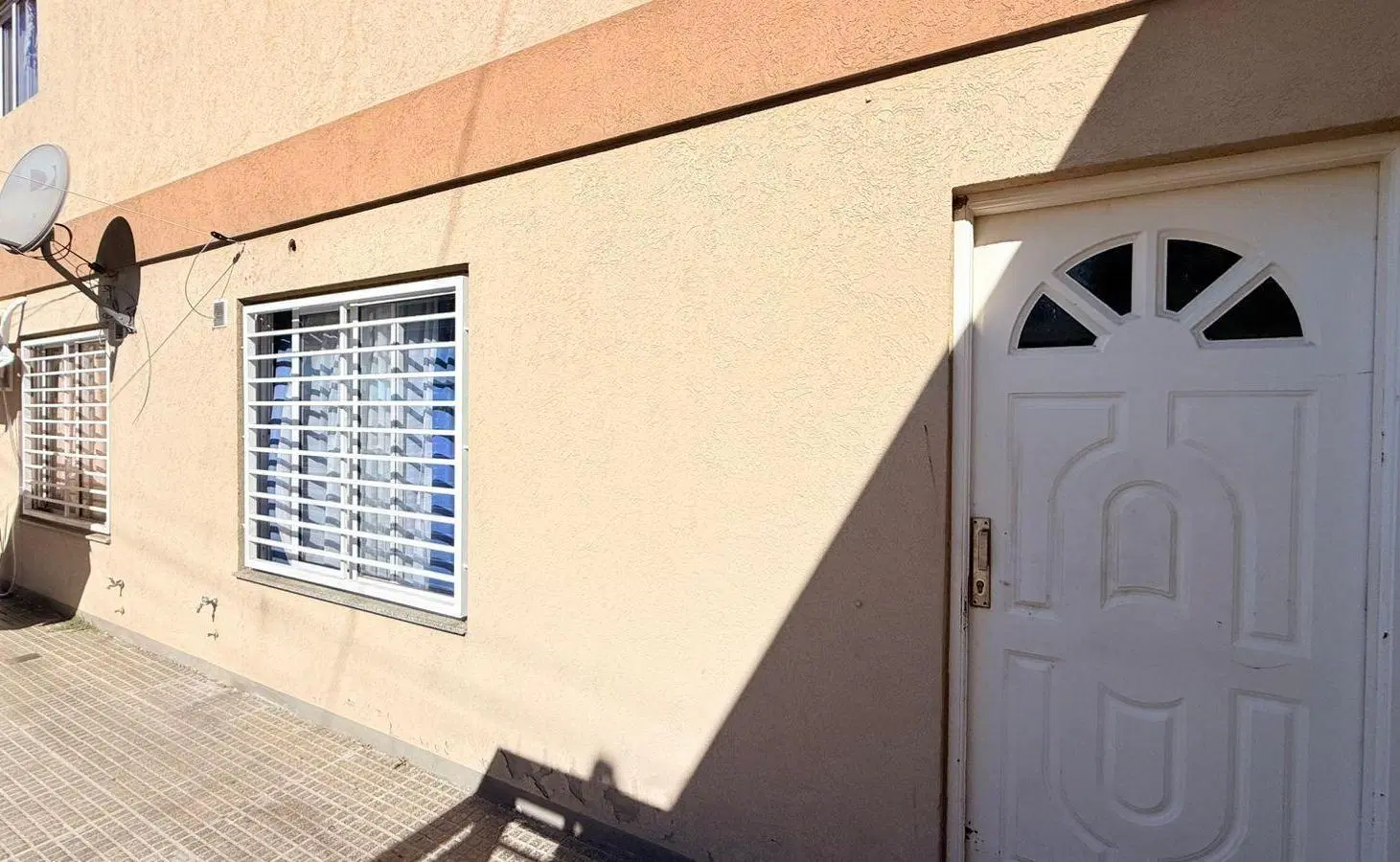 Departamento 2 AMBIENTES - PLANTA BAJA 4