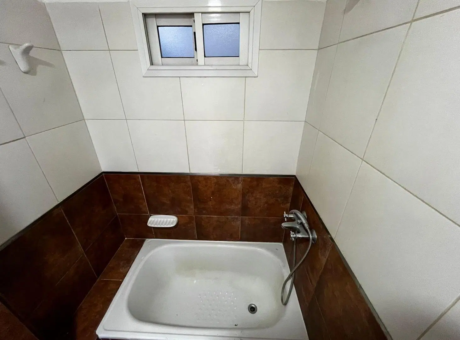 Alquiler • Departamento 2 ambientes con patio • Alte Brown 2495 UF 3 4