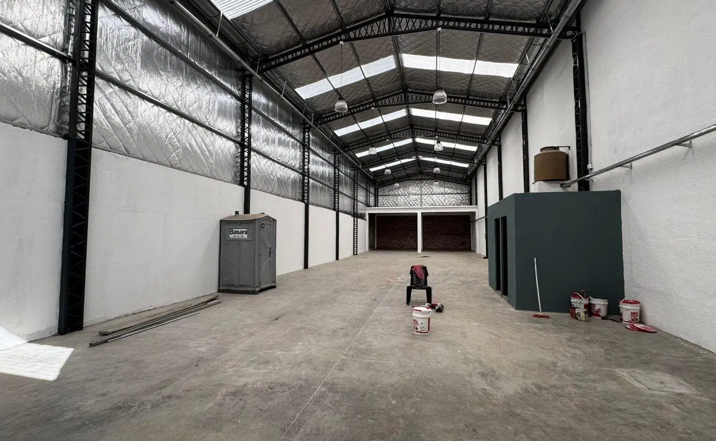 Galpón a estrenar - Alquiler o Venta - Ciudadela - A mts de Alvear 2