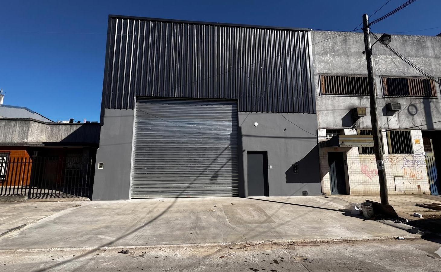 Galpón a estrenar - Alquiler o Venta - Ciudadela - A mts de Alvear