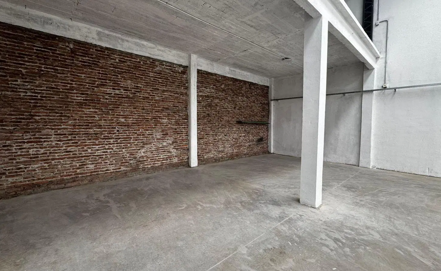 Galpón a estrenar - Venta con renta - Ciudadela - A mts de Alvear 5