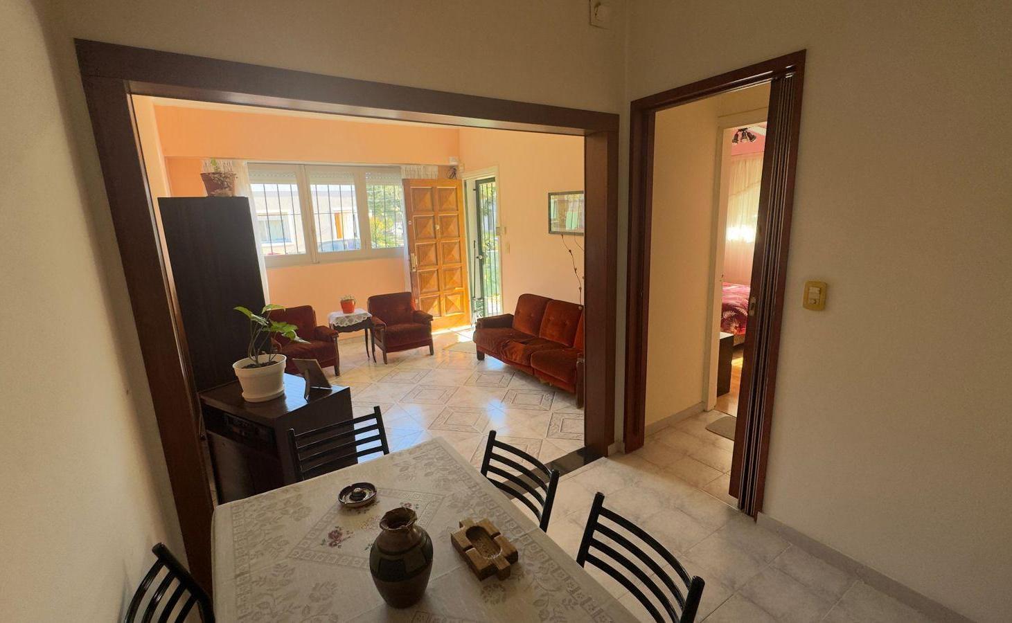 Venta - Casa Muy Luminosa sobre Lote Propio en Esquina - 4 amb 110m2 - Ramos Mejia