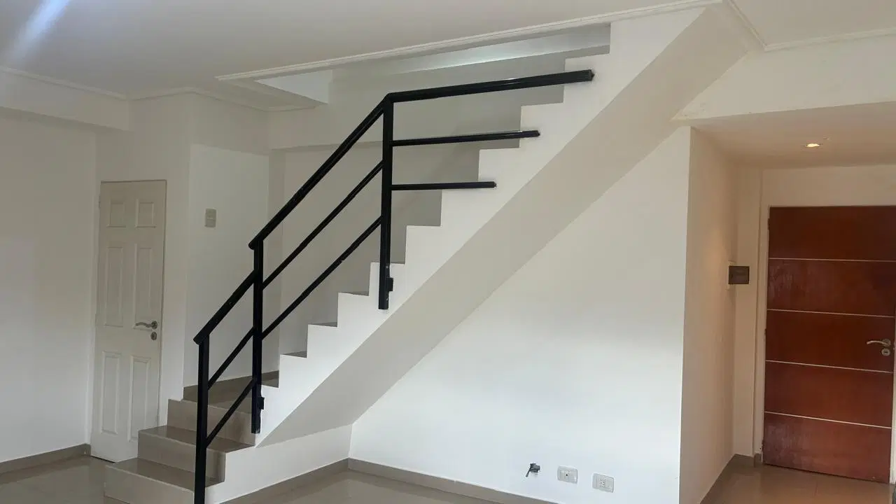 Venta Duplex sin expensas con terraza propia - Barrio Naon 4