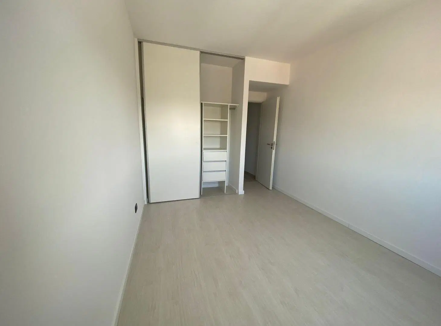 Dpto - 2 ambientes con cochera - Venta con renta- Juan B Justo 3800 ciudadela 3