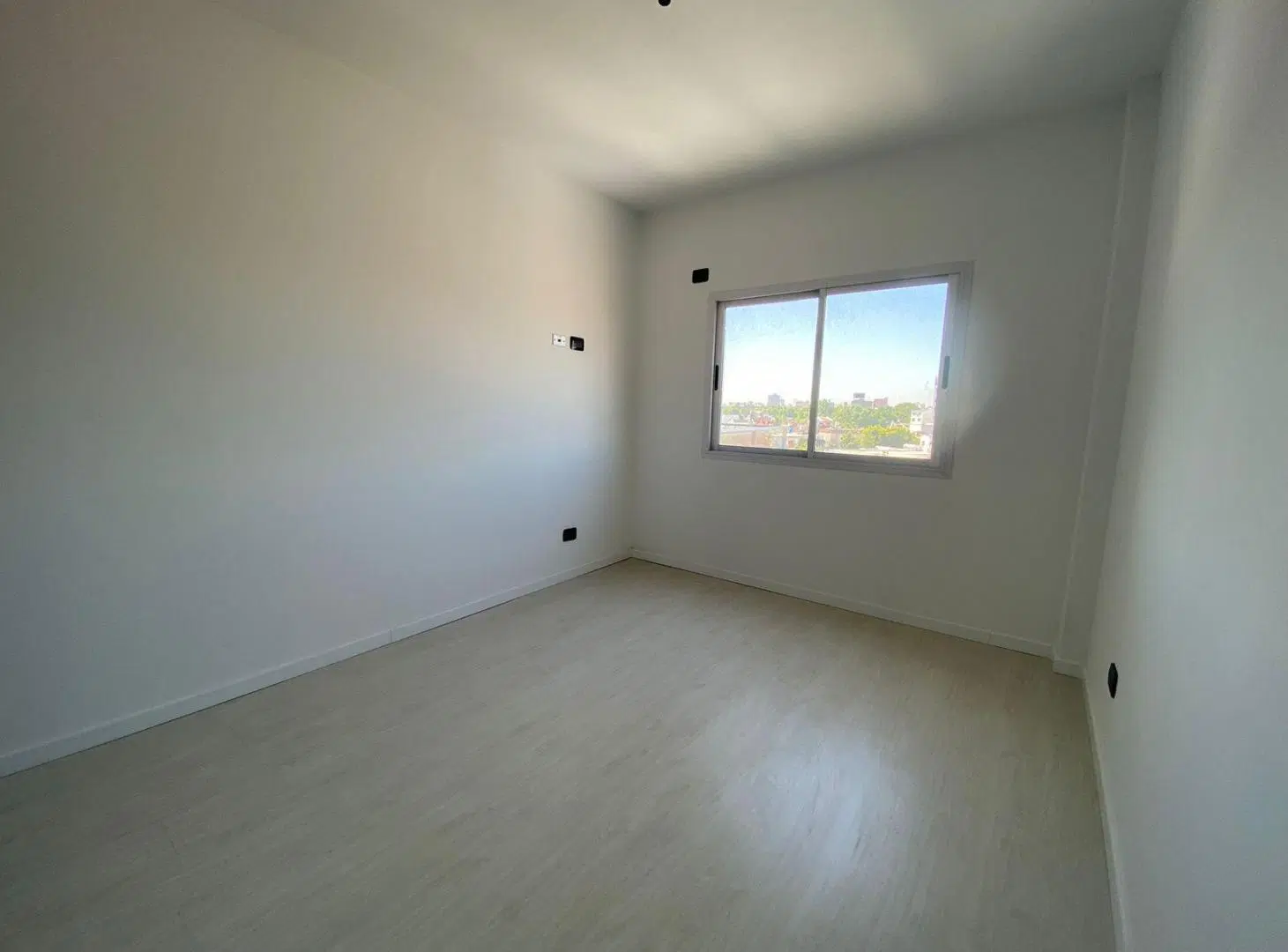 Dpto - 2 ambientes con cochera - Venta con renta- Juan B Justo 3800 ciudadela 5