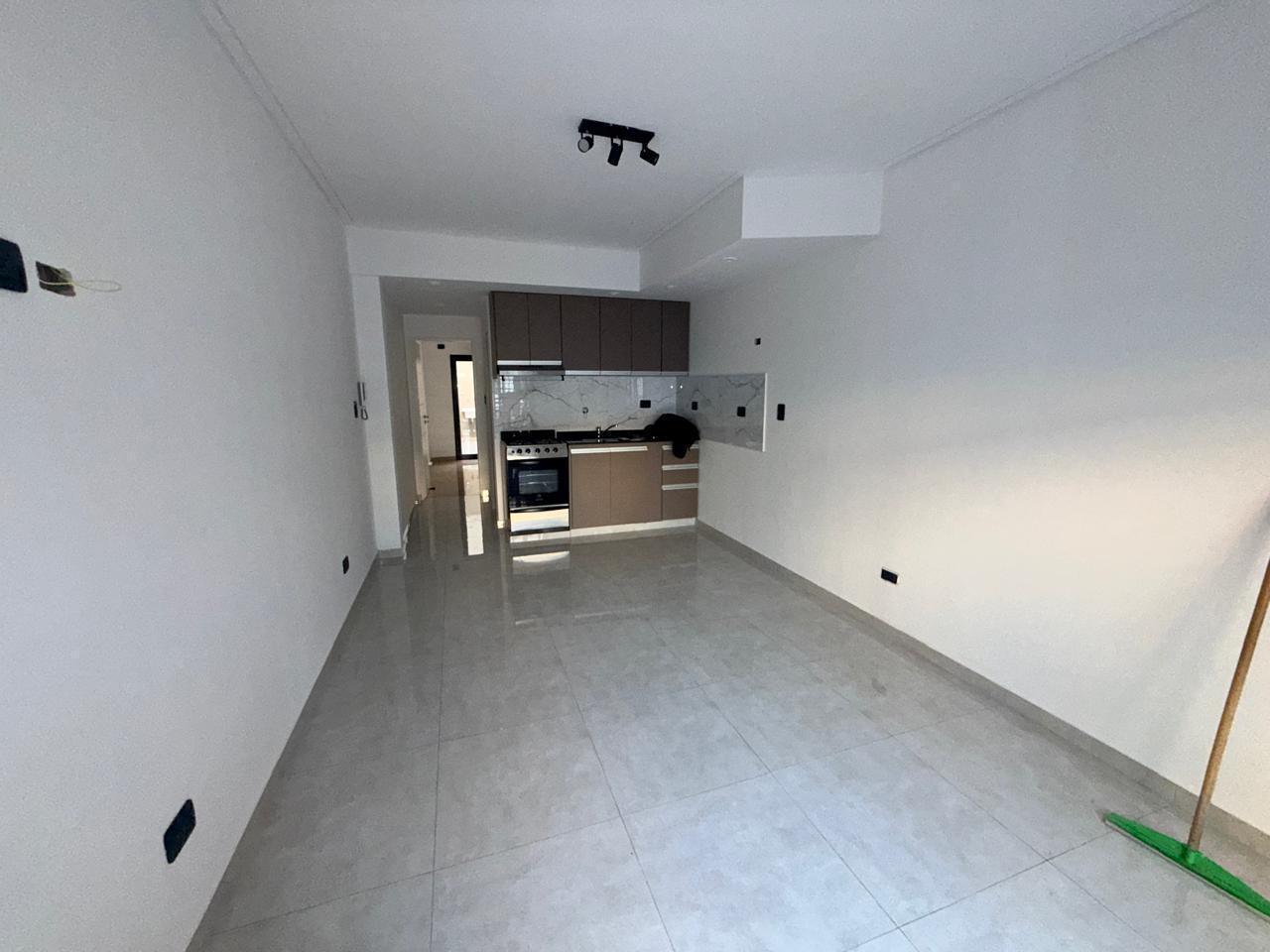 Dpto - A estrenar - 2 amb con patios