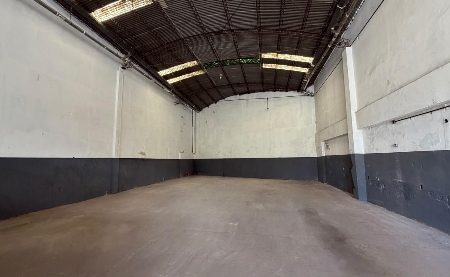 Foto de Alquiler galpon 200 m2 Parque patricios., imagen 1