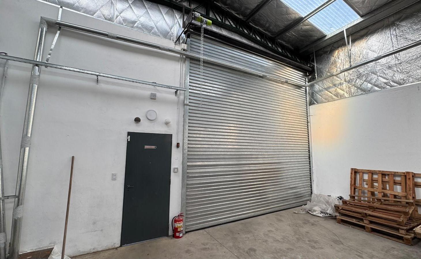 Foto de Galpón en Venta - A estrenar - Con renta Ideal Inversion - Ciudadela, imagen 5